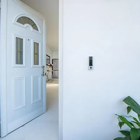 Katris Luxury Homes #1 Lägenhet *