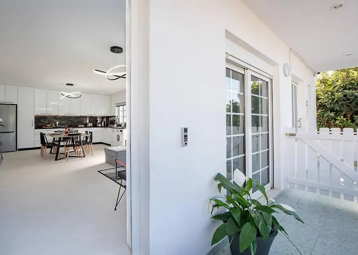 Katris Luxury Homes #1 Apartament *