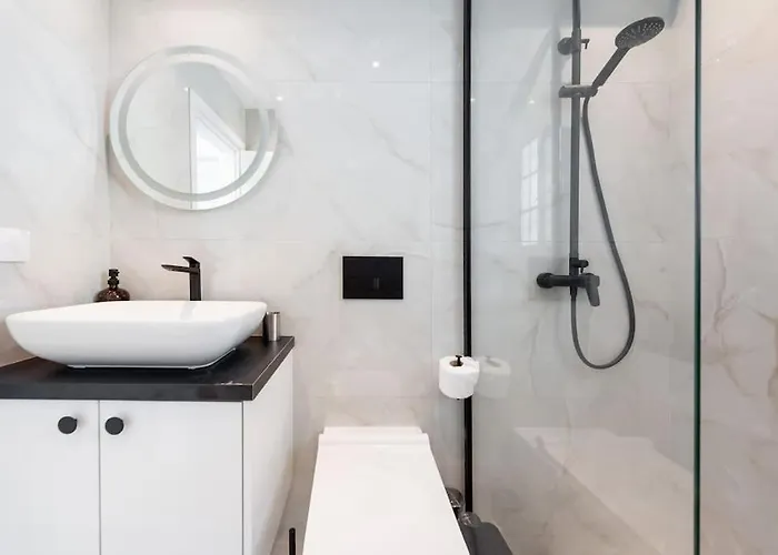 Katris Luxury Homes #1 이알리소스