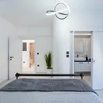 Katris Luxury Homes #1 公寓 伊利索斯