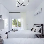 Katris Luxury Homes #1 * 伊利索斯