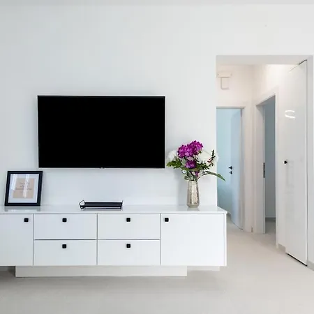 Katris Luxury Homes #1 * יאליסוס