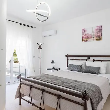 Katris Luxury Homes #1 דירה יאליסוס